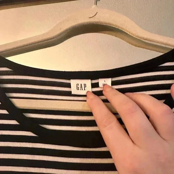 GAP STRIPED SOFT SYNCHED SIDE MAXI DRESS - Picture 2 of 6